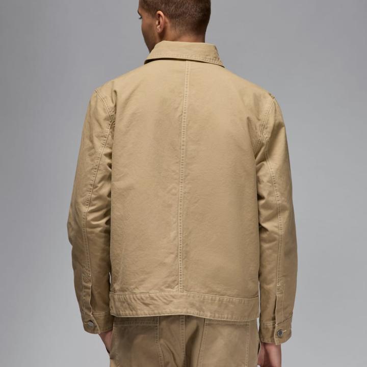 Jordan Essentials Chicago