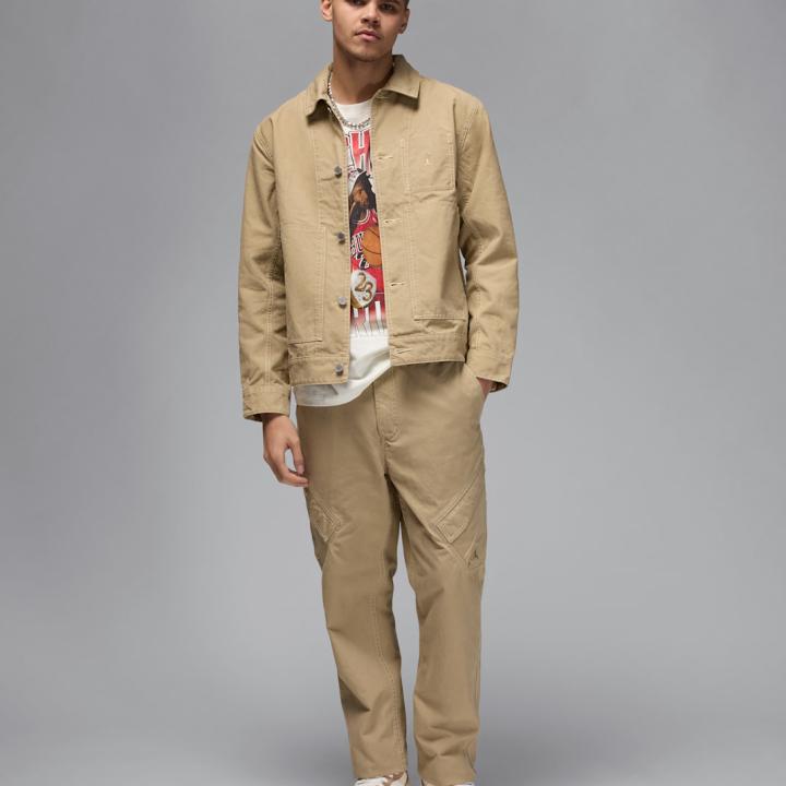 Jordan Essentials Chicago